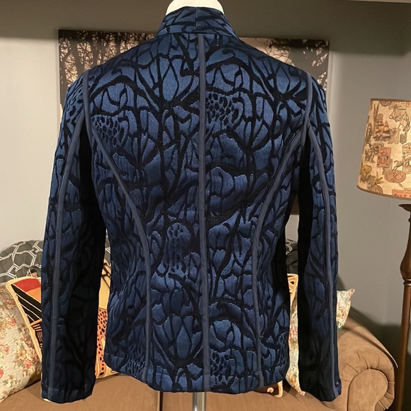 Reversible Patterned Jacket - Picture 13 of 13